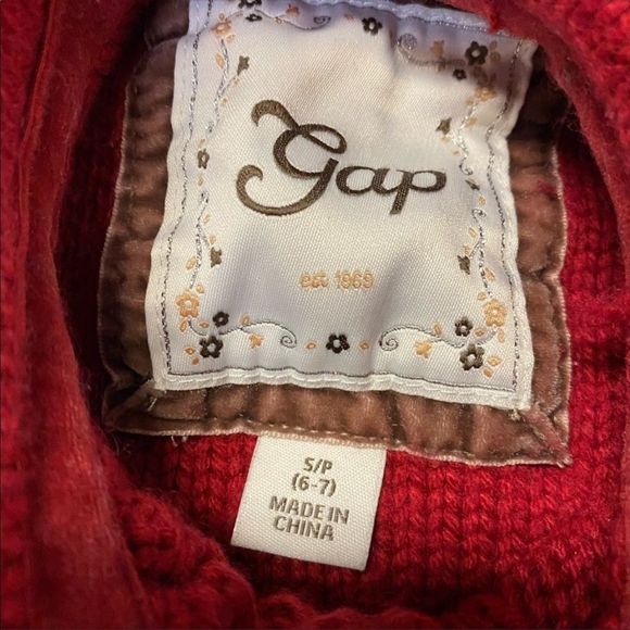 GAP | Kids Red Knit Sweater - Picture 3 of 3